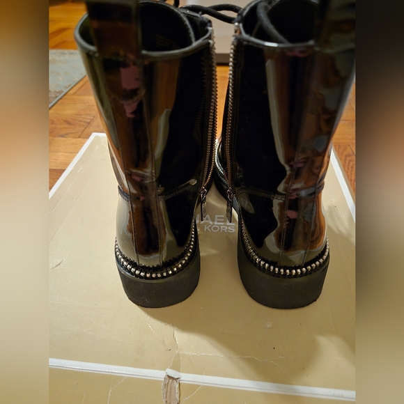 Michael Kors Black Patent Haskell Bootie Size 6M - Picture 4 of 5